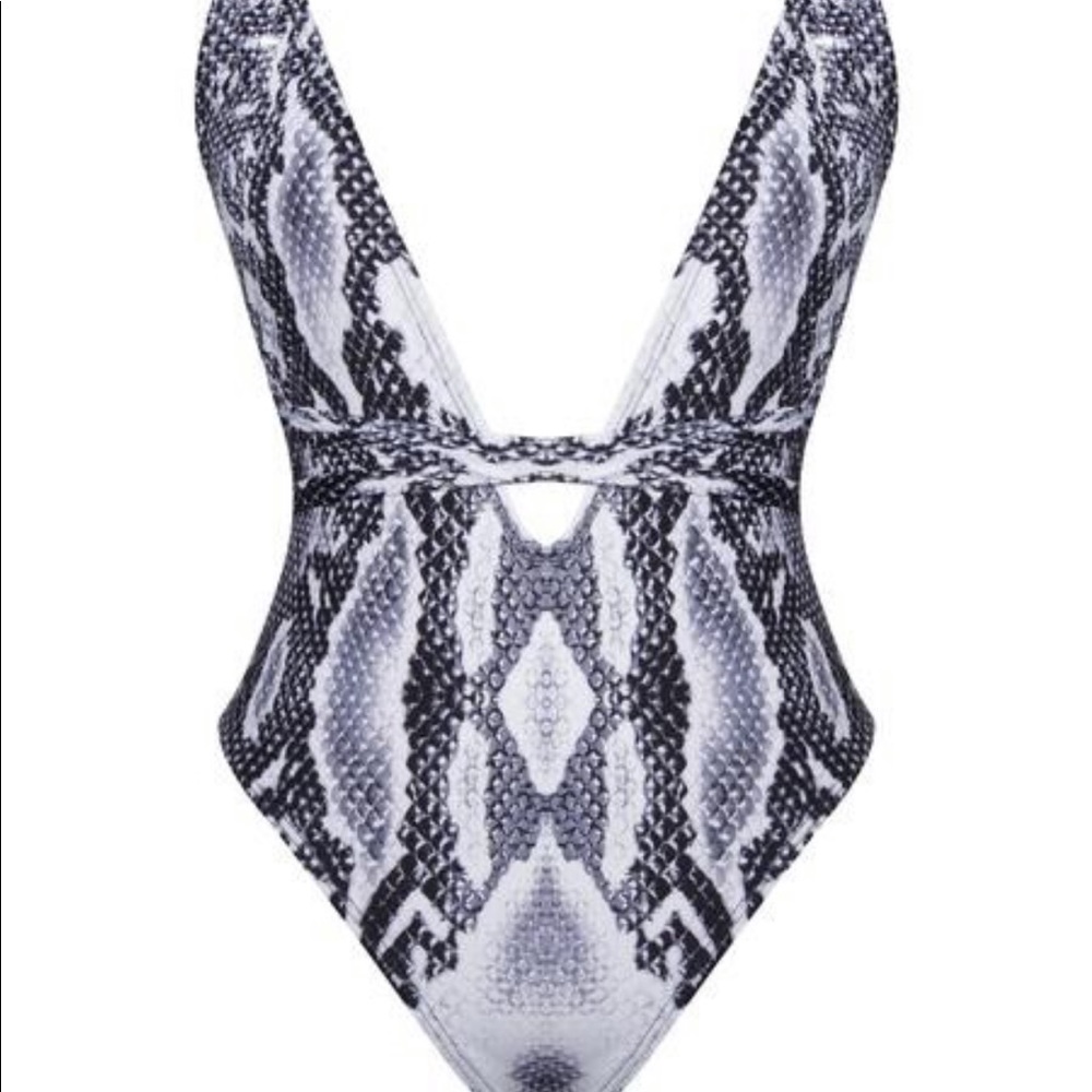 Strap Click One Piece - Picture 4 of 4